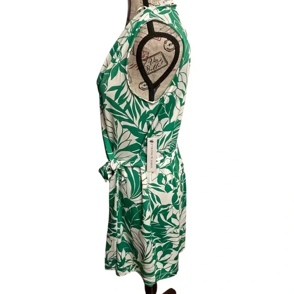 Emma & Michele Green and White Leaf Pattern Dress - Picture 2 of 8